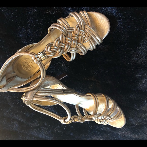 Tory Burch gold classic sandals size 8.5 GORGEOUS! - Picture 4 of 8
